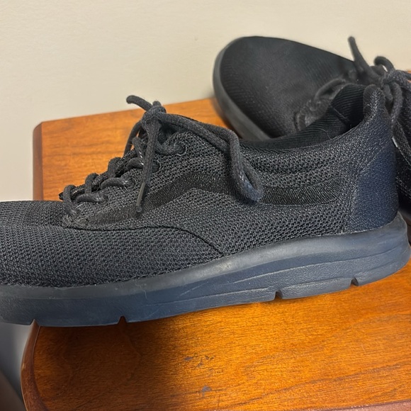 Vans - Picture 5 of 5